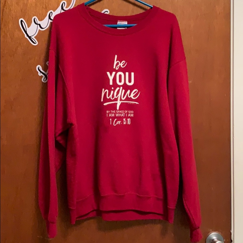 Long sleeve crew neck sweatshirt with quote